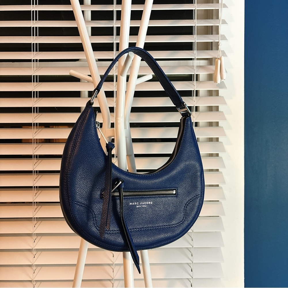 MARC JACOBS Small Leather Crescent Top Handle Bag